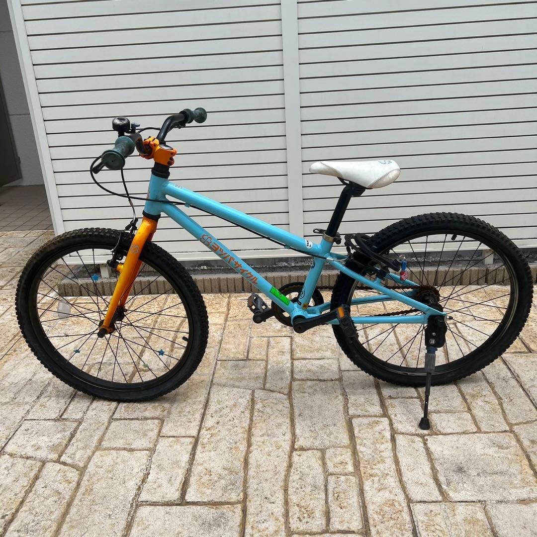 直接取引　ヨツバサイクル ジュニア自転車 水色　22インチ　廃盤
