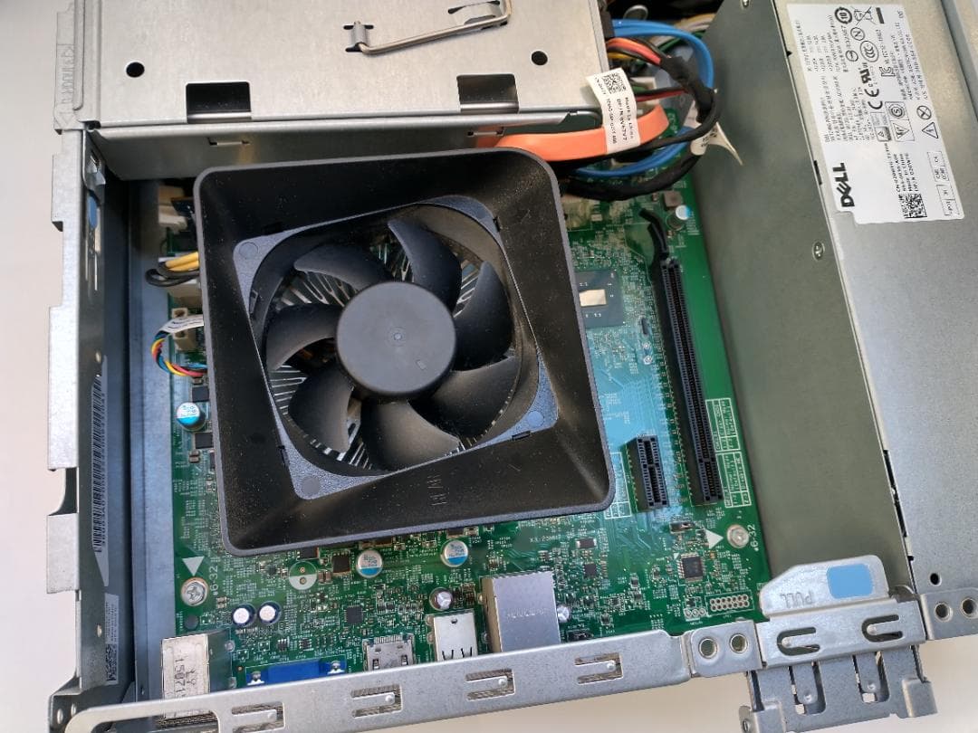 Dellパソコン Win10 64ビット New Inspiron デスクトップ