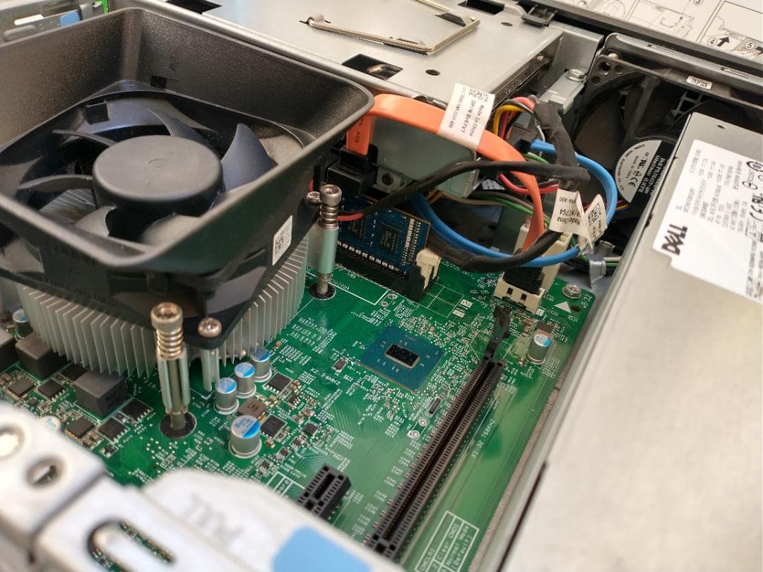 Dellパソコン Win10 64ビット New Inspiron デスクトップ