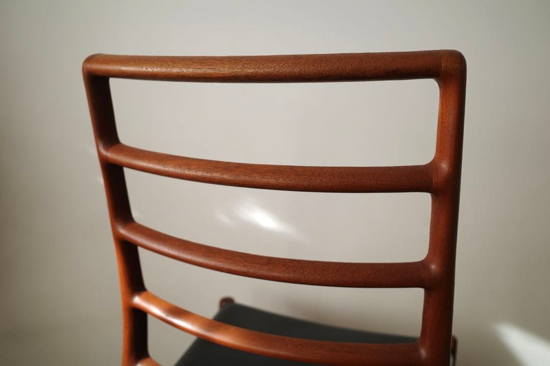 美品【ヴィンテージ モラー82】チーク 座面新品 / yチェア