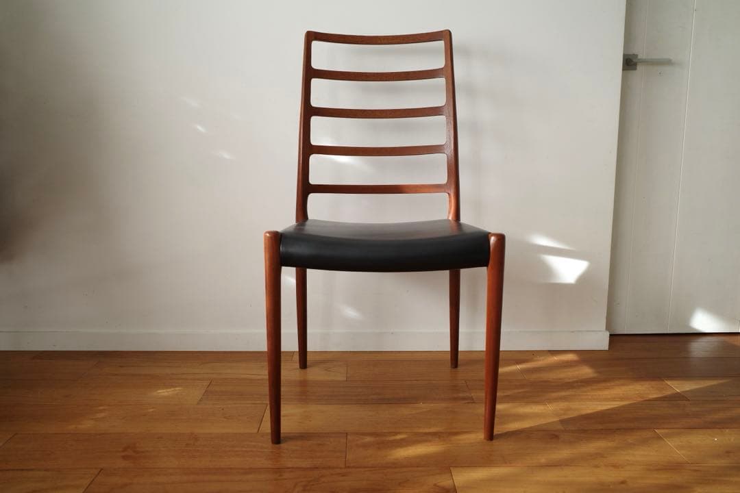 美品【ヴィンテージ モラー82】チーク 座面新品 / yチェア