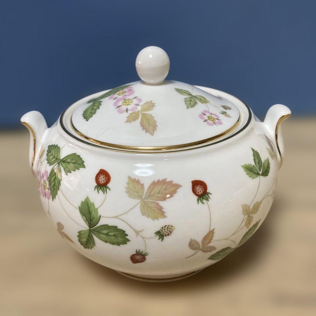 ヌ*オ様 〈ヴィンテージ〉ウェッジウッド　ワイルドストロベリー　カップ＆ソーサー