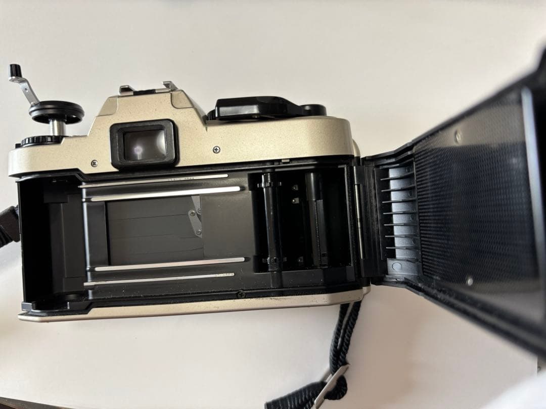 7日のみ限定価格カメラ女子Nikon FE10付属多中古完動品