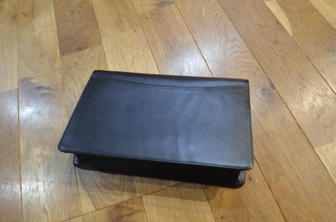 美品 dunhill ダンヒル セカンドバッグ クラッチバッグ ゴールド 金具