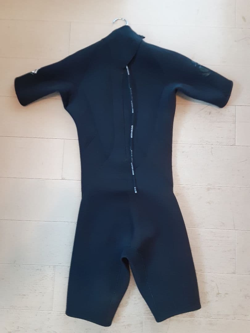 ボディグローブ　ウェットスーツ　スプリング3mm　美品