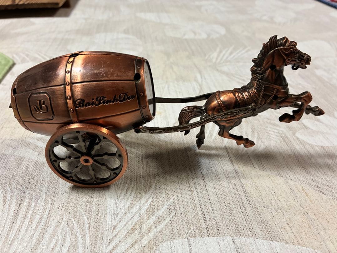 欧州製オブジェ　アンティーク　ライター　馬車樽を引く馬　午年　銅色　馬車型　美品