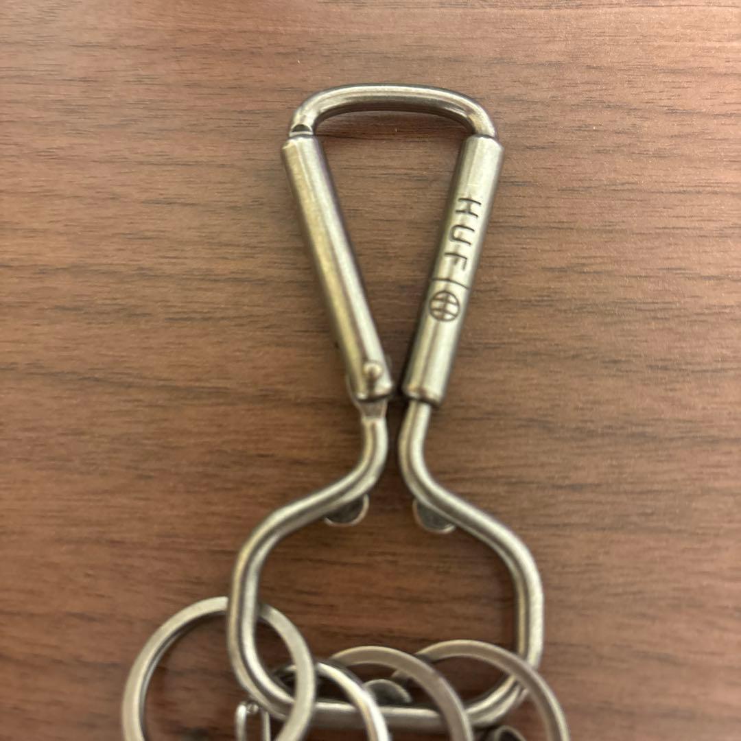 hufカラビナ　ストゥーシー　supreme エクストララージ　キーホルダー