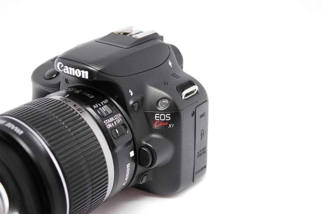女性人気✨軽量✨手のひらサイズ✨Canon EOS Kiss X7✨Wレンズ