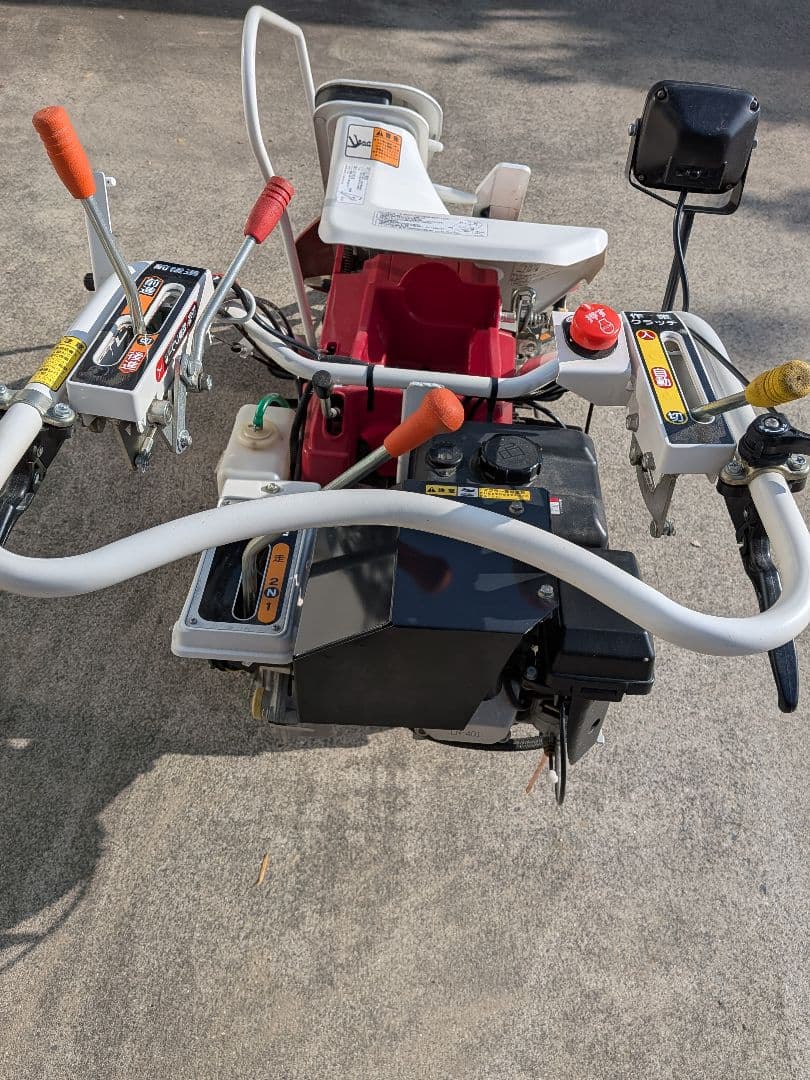 リリー　ヤンマー稲刈り機　Be214　中古品　引き取り限定