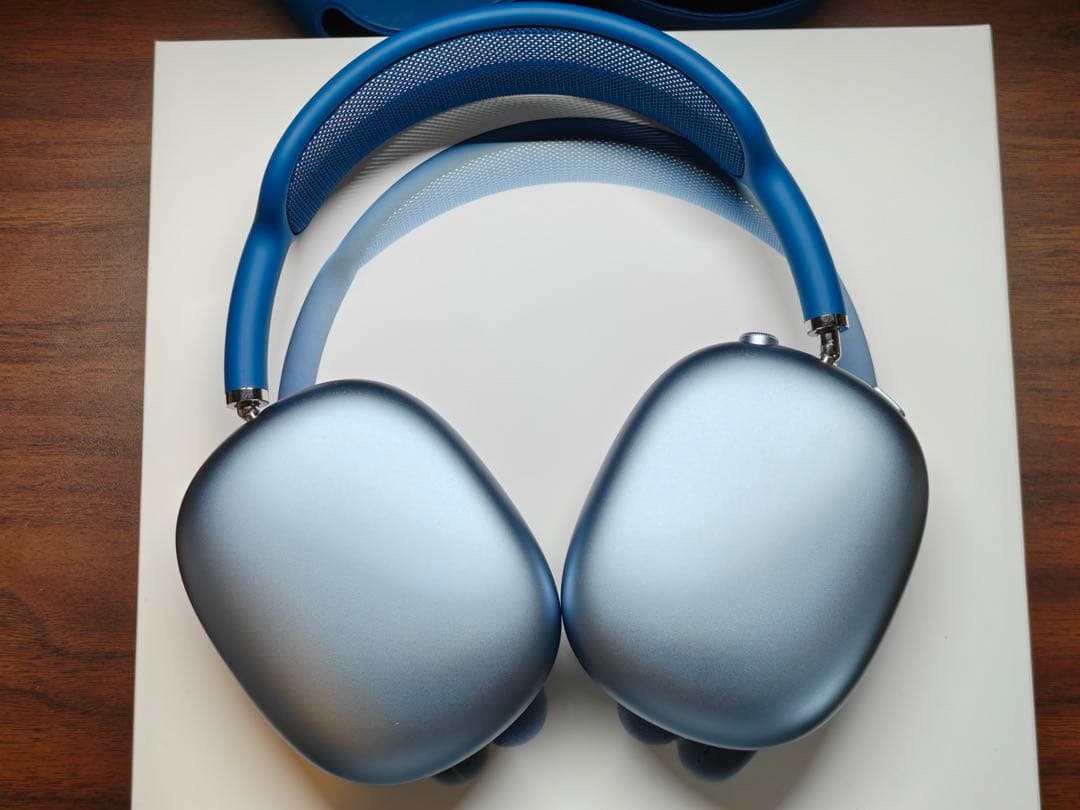 AirPods Max スカイブルー　Lightningモデル