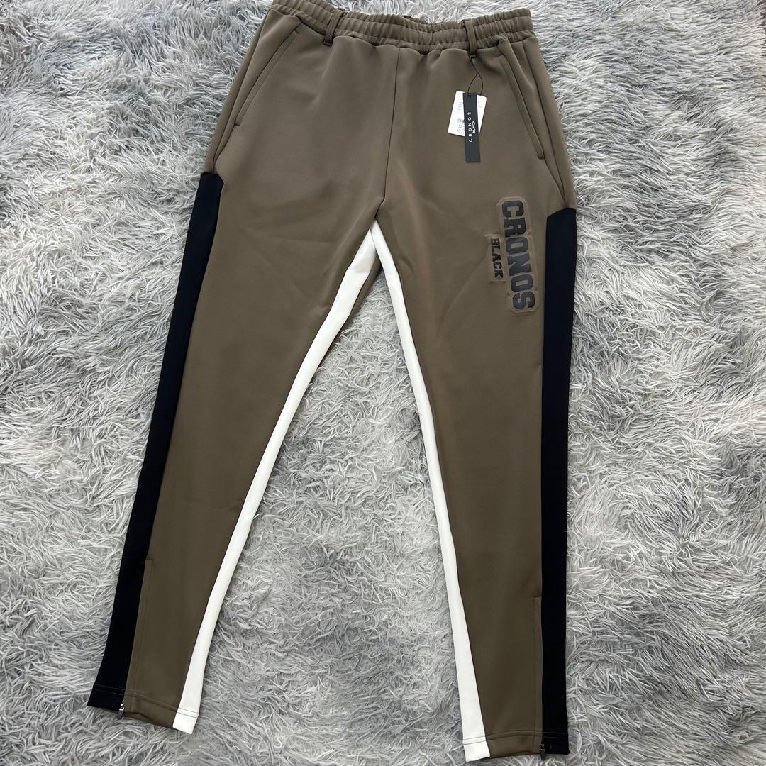 きよみ専用新品　クロノスブラック　セットアップ　パーカー　パンツ　カーキ