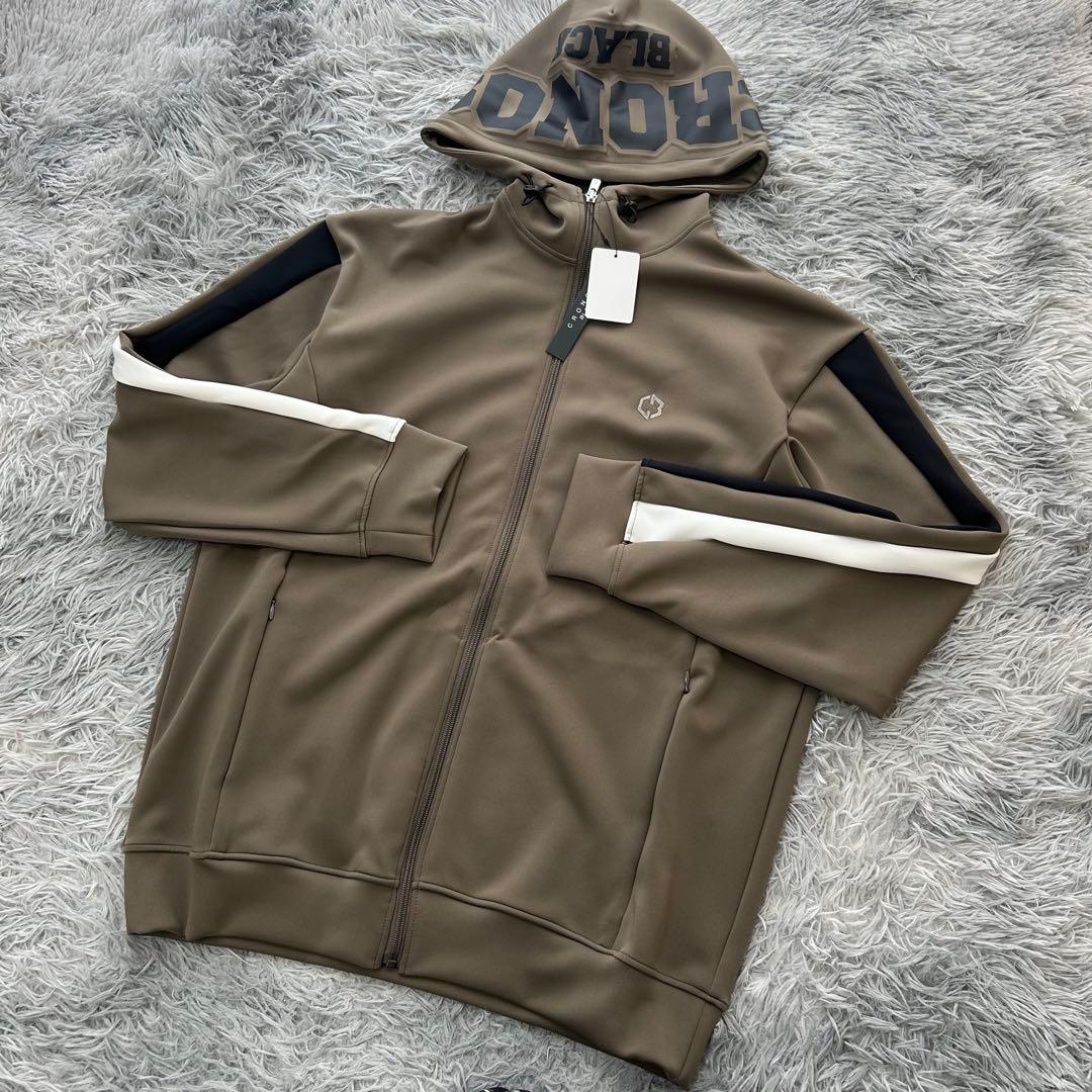 きよみ専用新品　クロノスブラック　セットアップ　パーカー　パンツ　カーキ