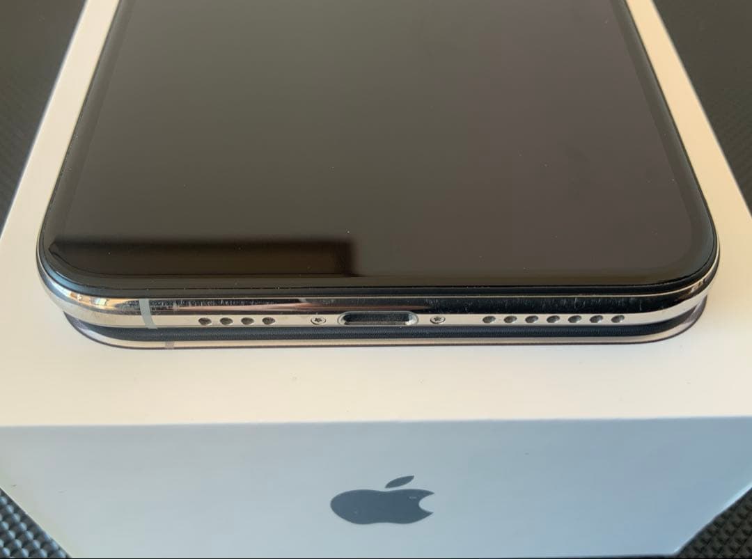 iPhoneXS max 256GB シルバー