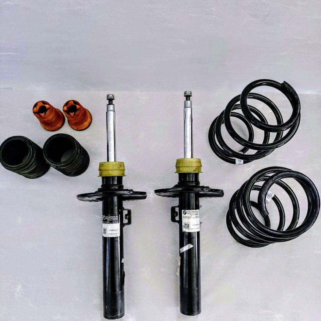 ぷぷえみ【】純正品 (G01) X3 M40d 純正サスペンション