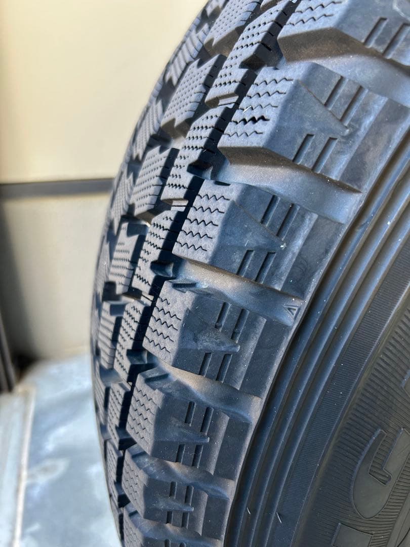 ⭐︎最終値下げ⭐︎プラド FJクルーザーホイール付スタッドレスタイヤ　グッドイヤー