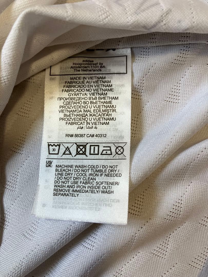 正規品　レアルマドリード オーセンティック　ユニフォーム　ベリンガム