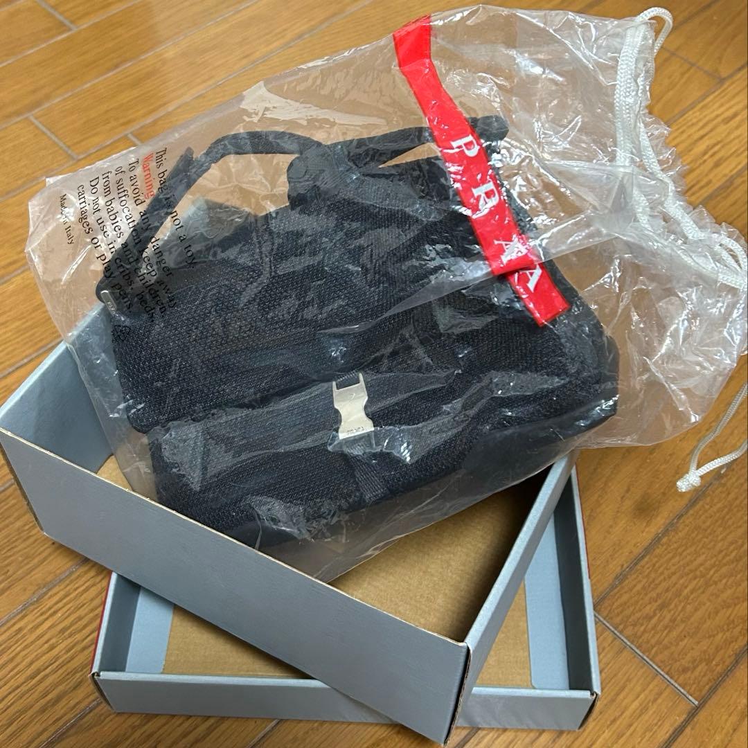 【新品】プラダミニバッグ黒