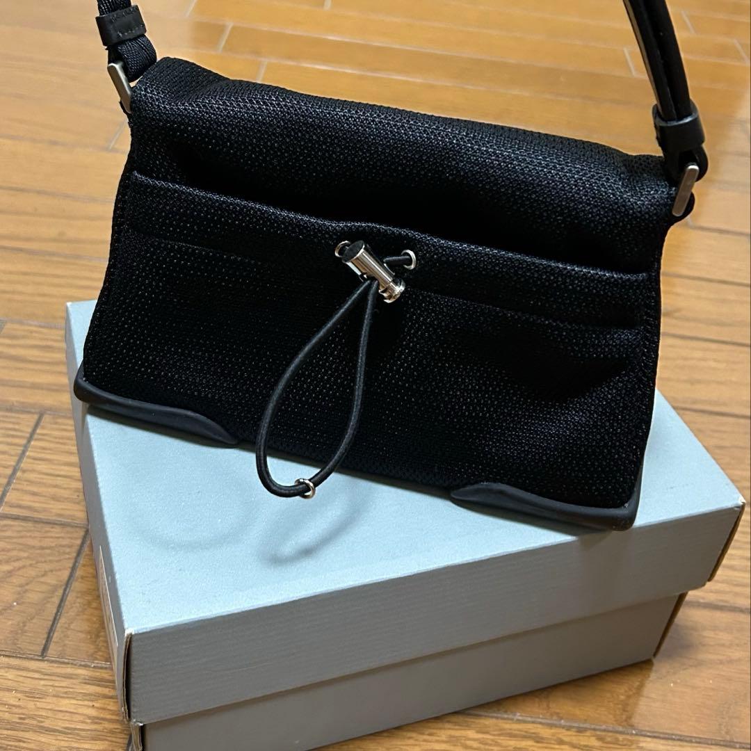 【新品】プラダミニバッグ黒