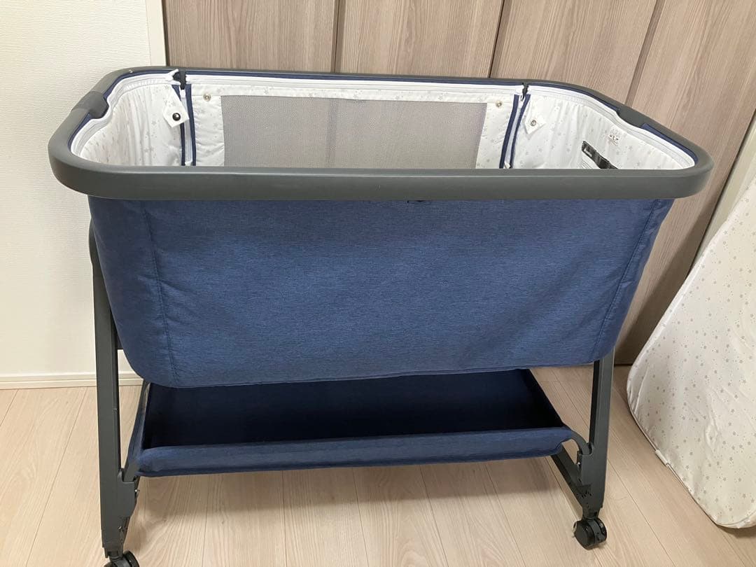 HZDMJベビーベッド キャスター付き ネイビー