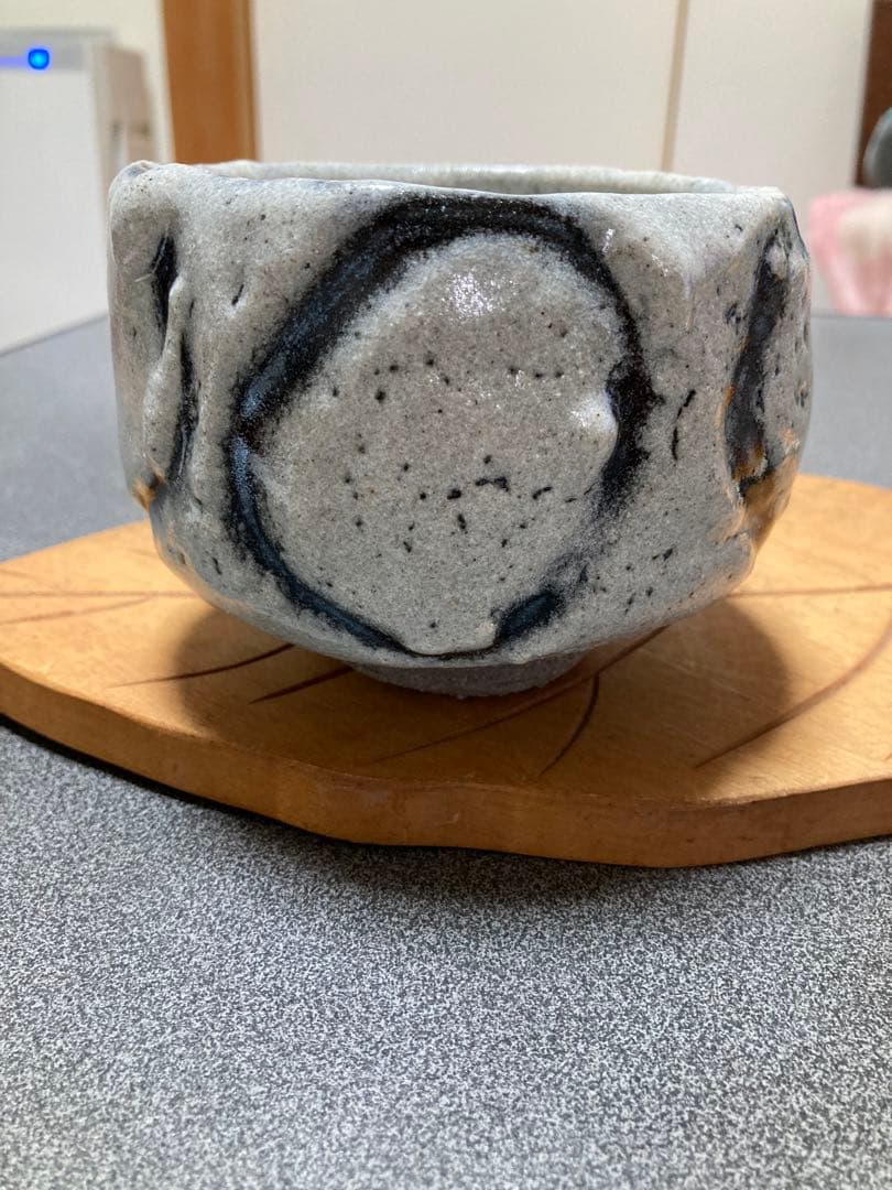 鉄耀白砂秞茶碗　清水卯一作人間国宝お値下げ希望がありましたらお知らせ下さい。