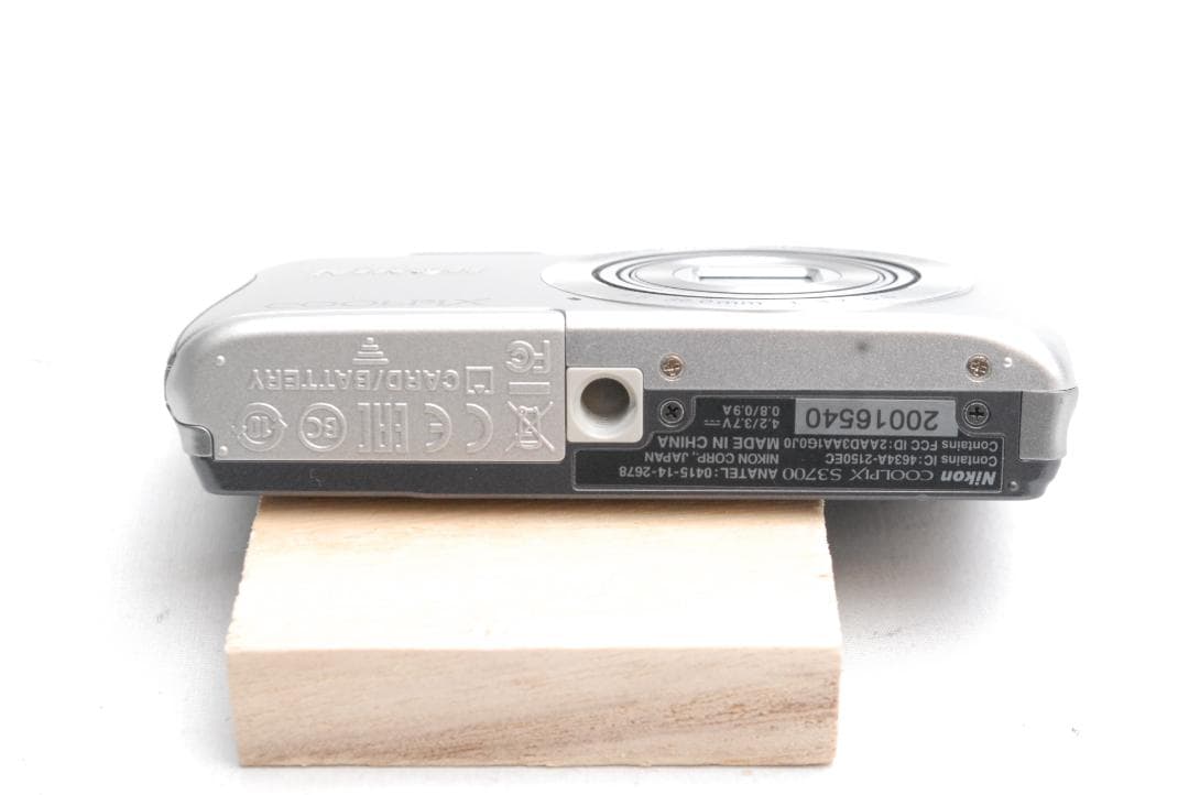 Nikon COOLPIX S3700 (良品）