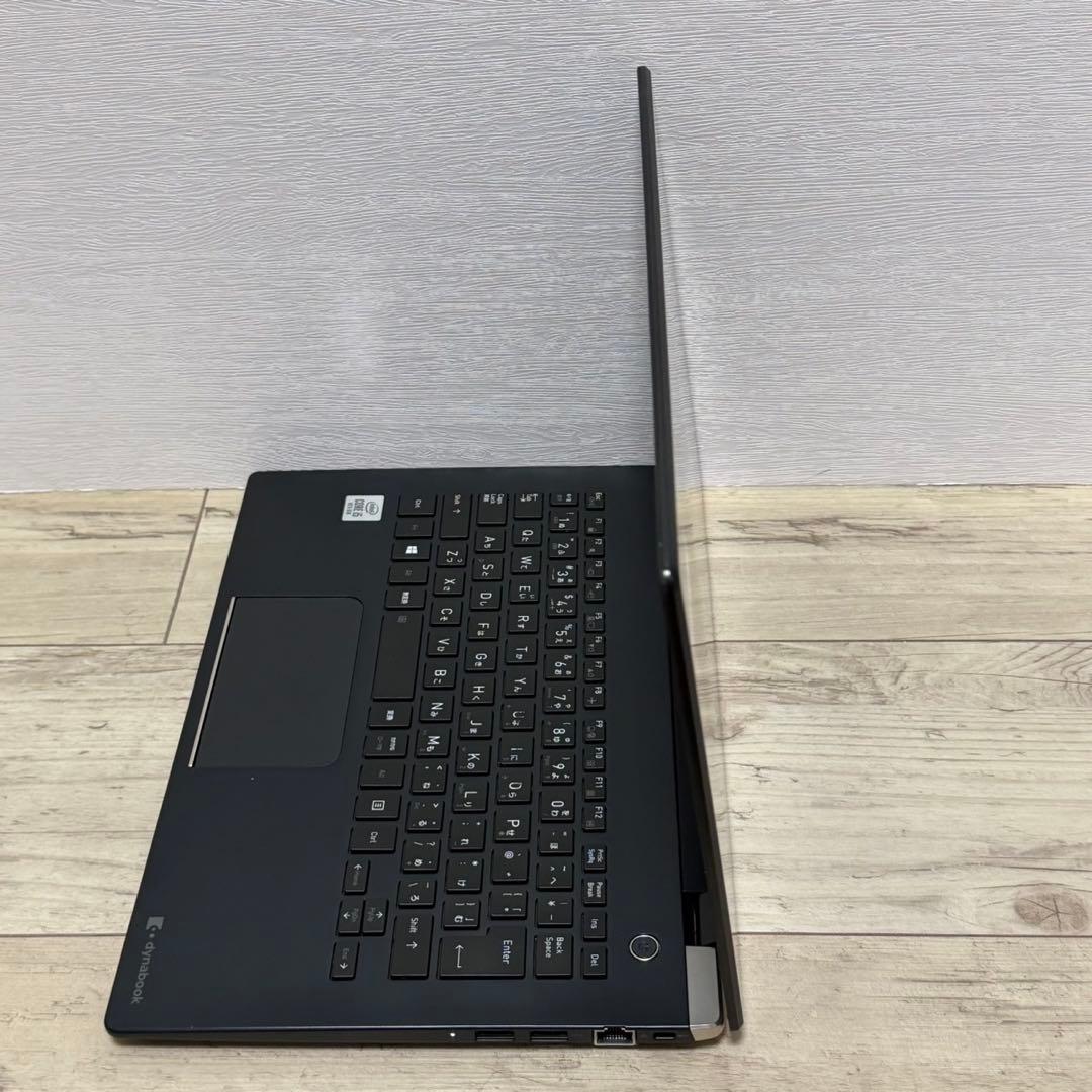 【軽量ノートパソコン】dynabook G83/FR 10世代i5 Win11