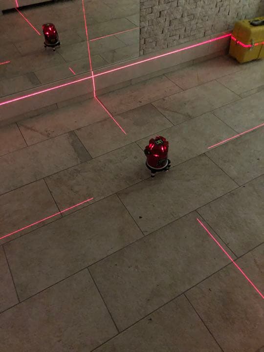 新品未使用　LTC製 高輝度レーザー墨出し器 マルチライン LTC-X9001