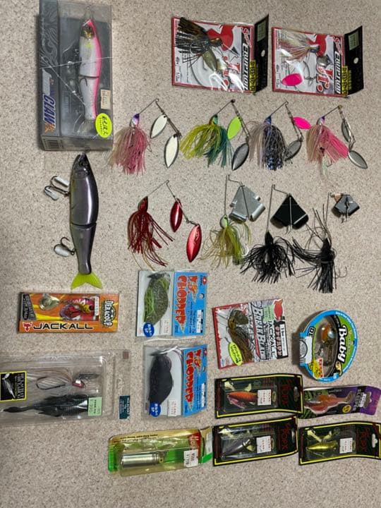 ブラックバス  バス　釣り バラ売り可 ケース付き