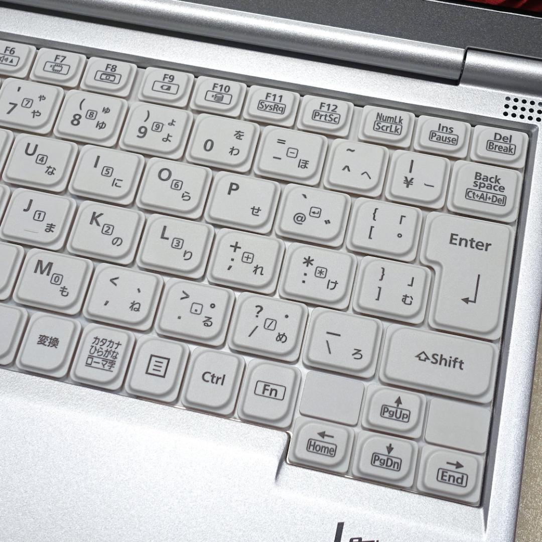 累積使用時間僅少で極美品の軽量モバイル✨１１世代コアｉ５に超高速新品ＳＳＤ１ＴＢ