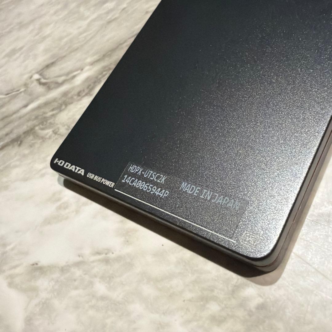I-ODATAポータブルHDD blackred 2TB HDPX-UTSC2K