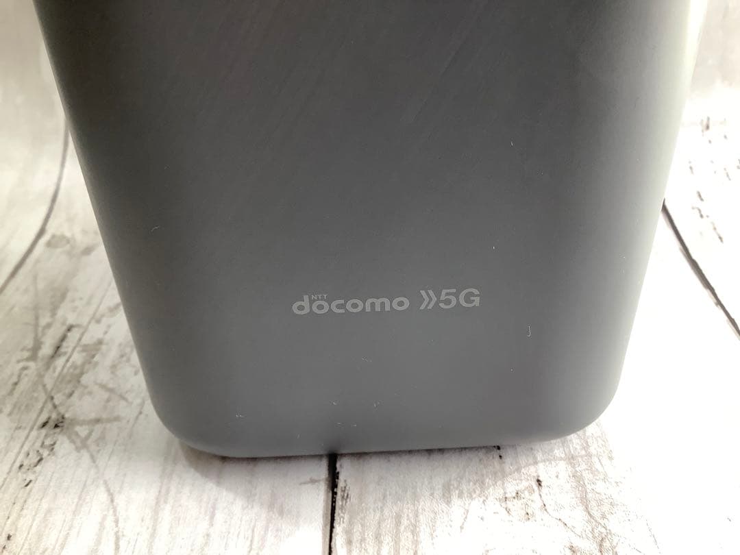 ドコモ 5G HR02