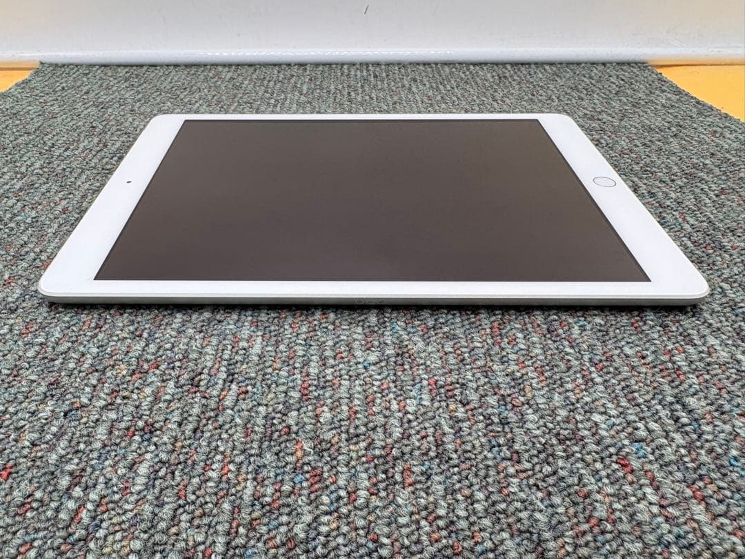 【92%】 iPad 第8世代　Wi-Fi + Cellularモデル