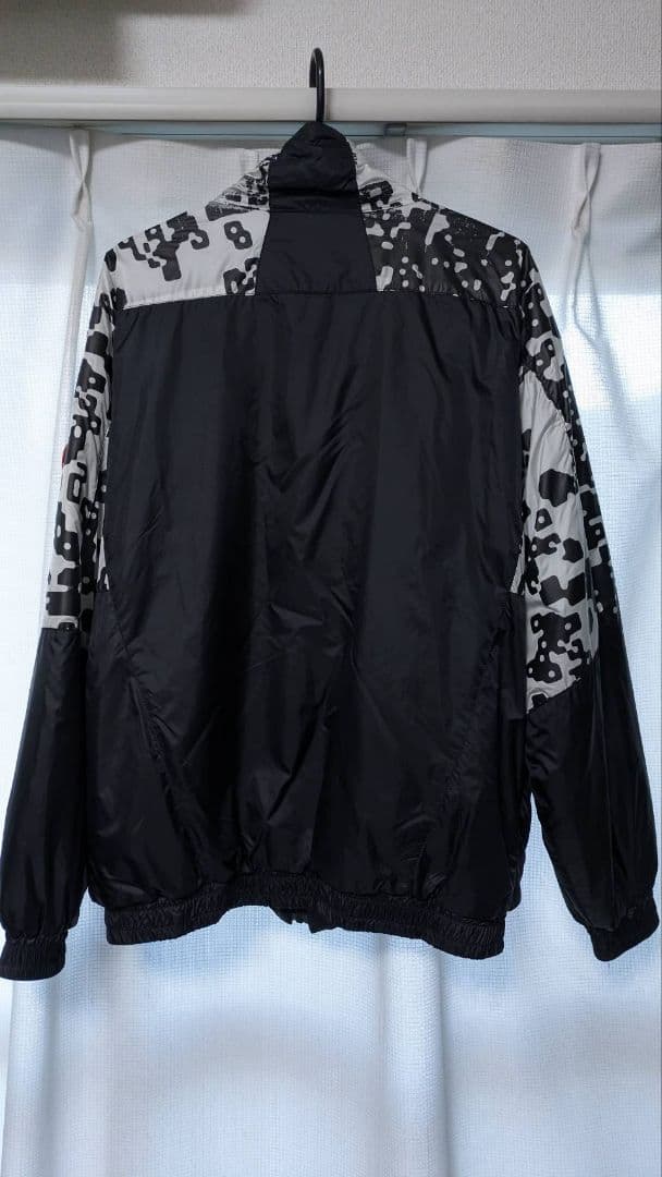 迷彩デザイン ナイロンジャケット Mサイズ