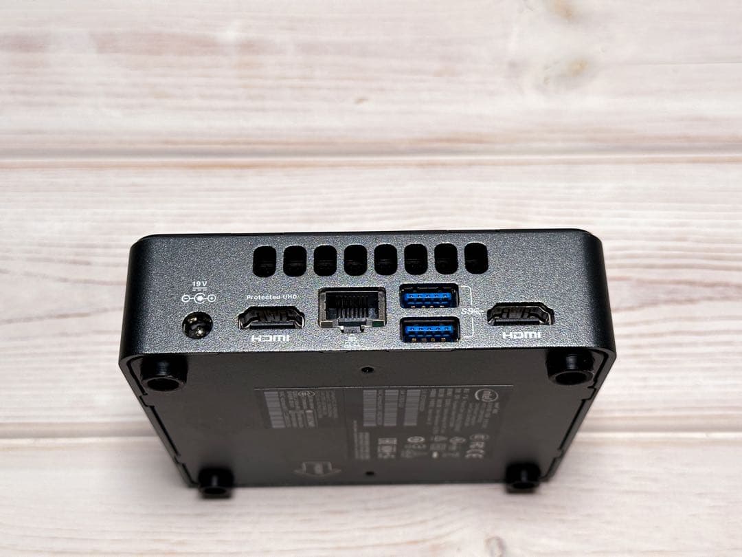 ④Intel NUC7i3DNK ミニPC 第7世代i3 Windows11