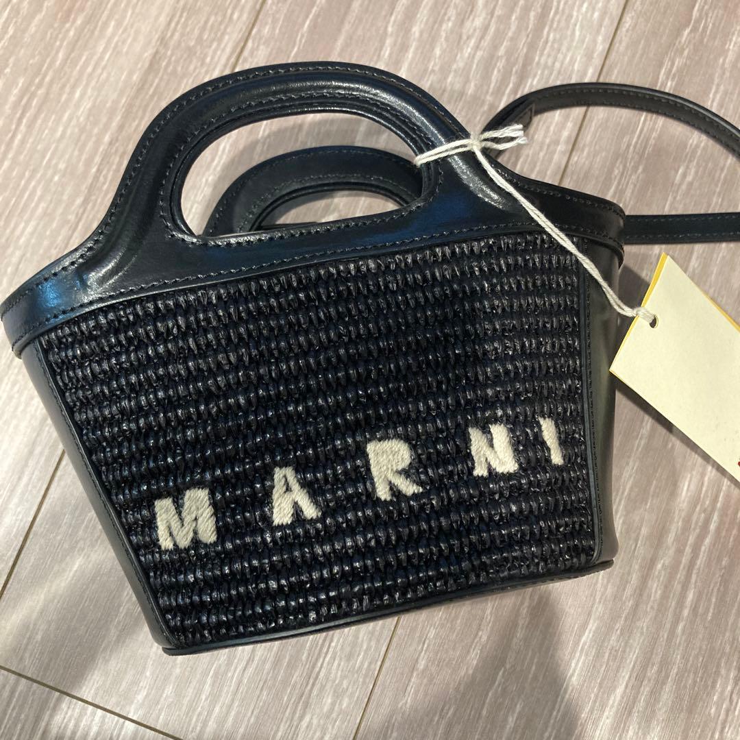 美品MARNI TROPICALIA MICRO バッグ　ブラック