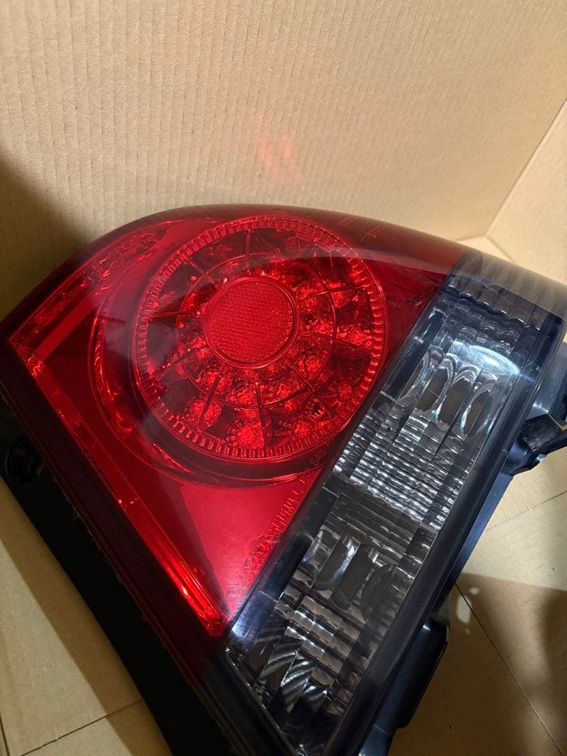 トヨタ　アルテッツァテールランプ 下部スモークタイプ　4点セット