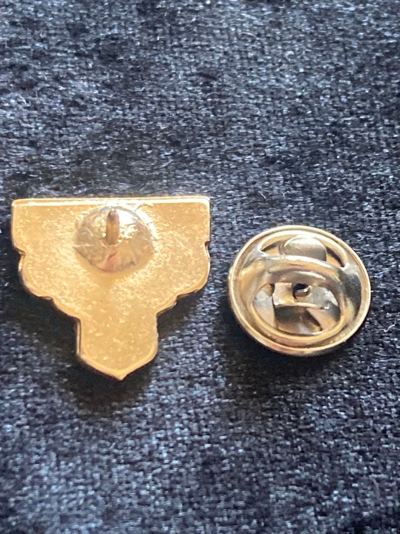 IYK　パリオリンピック　ピンバッジ