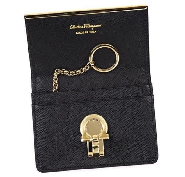 フェラガモ カードケースゴールド・ガンチーニ