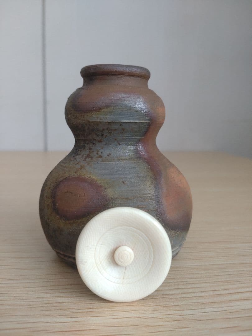 【秀逸品】窯変の美　肩衝茶入　牙蓋　大海茶入　焼き締め　灰被り　徳利