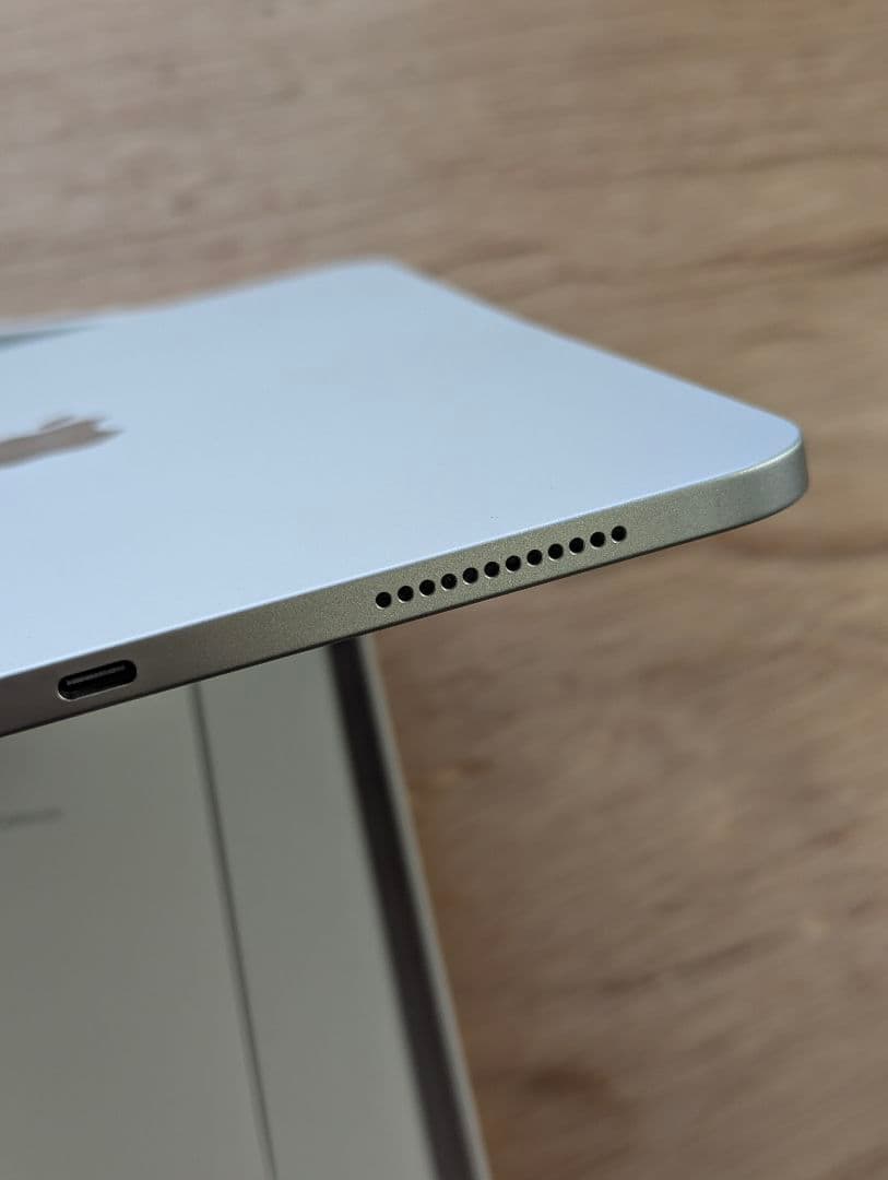 iPad (A16)本体(充電ケーブルなし)　+周辺機器