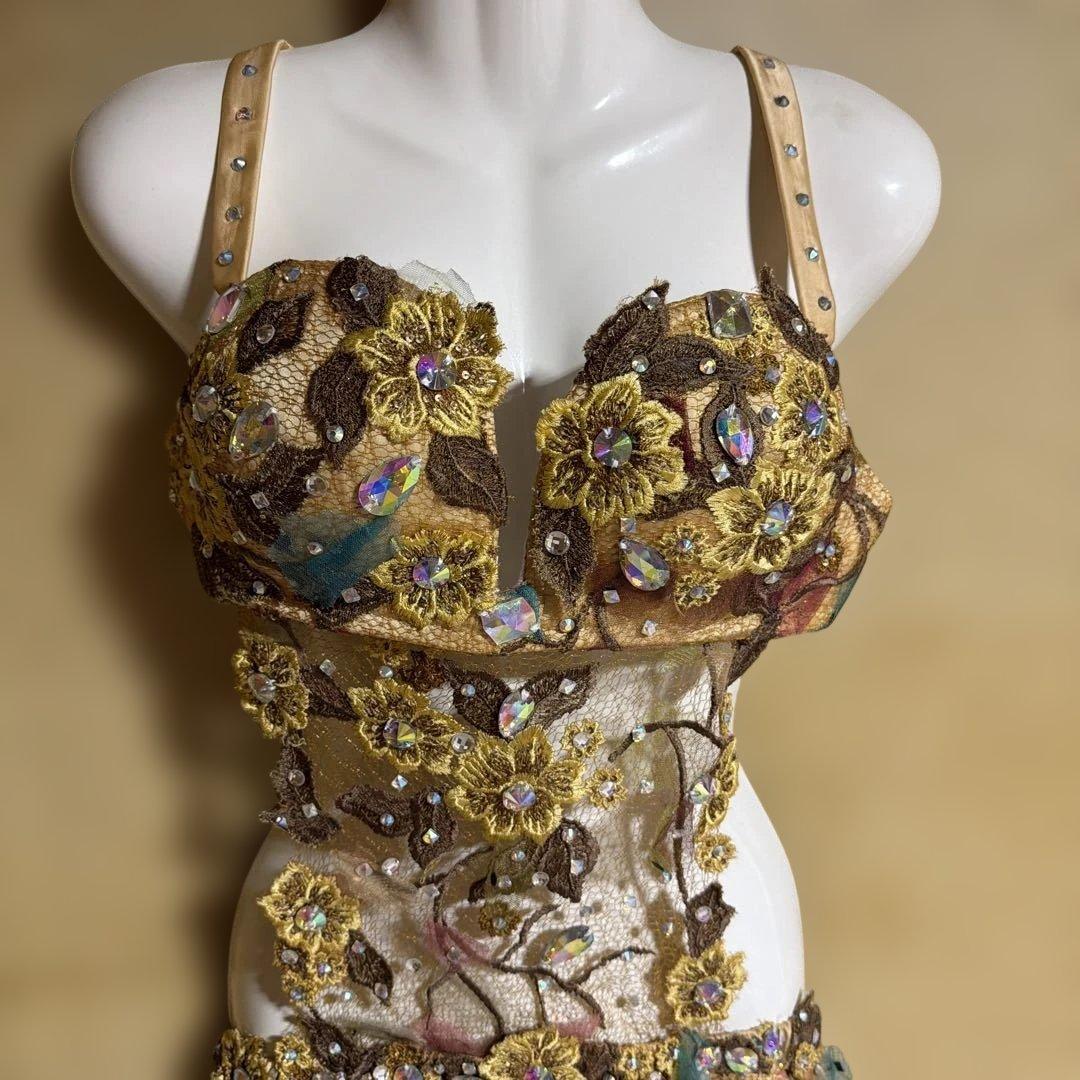 ベリーダンス セットアップ ゴールド 花柄刺繍