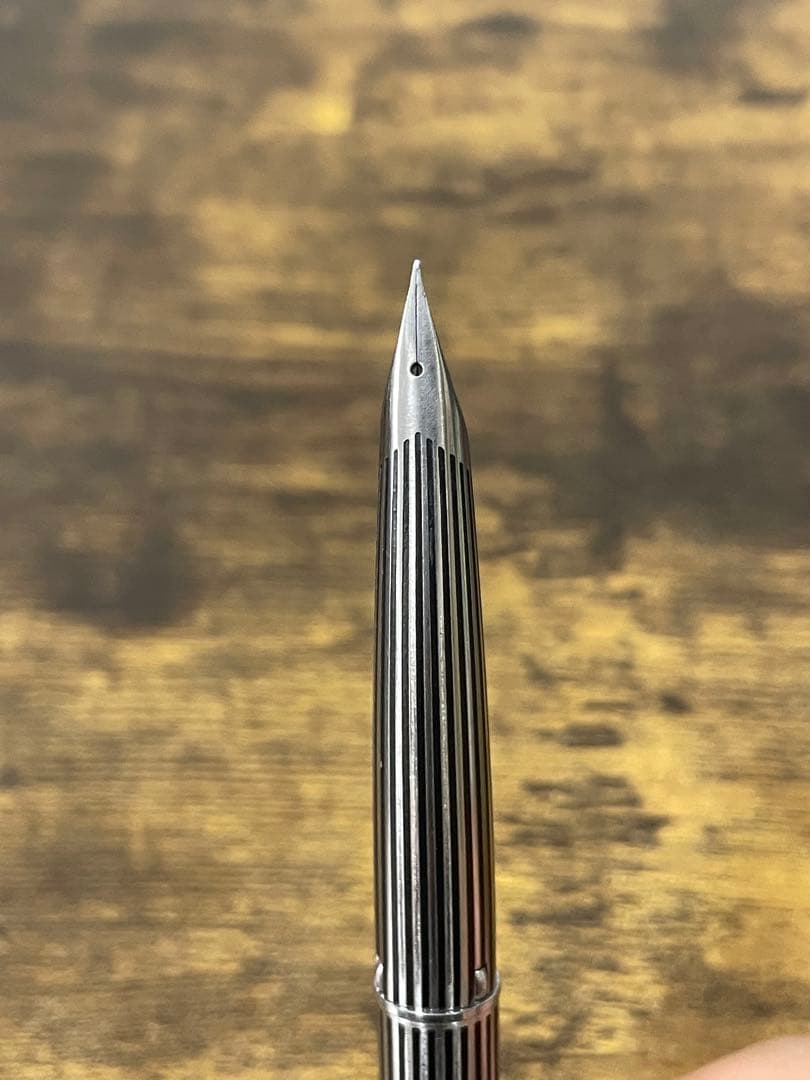 1970年代　ペン先軸一体型　蝕刻　μ ストライプ　ミュー　万年筆　細字　備品付