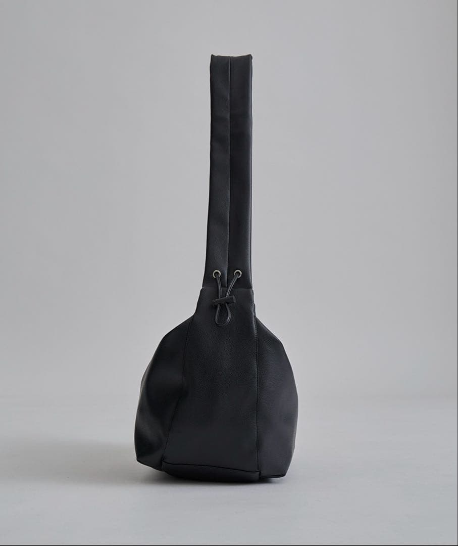 UNITED TOKYO ユナイテッドトウキョウ レザーショルダーバッグ