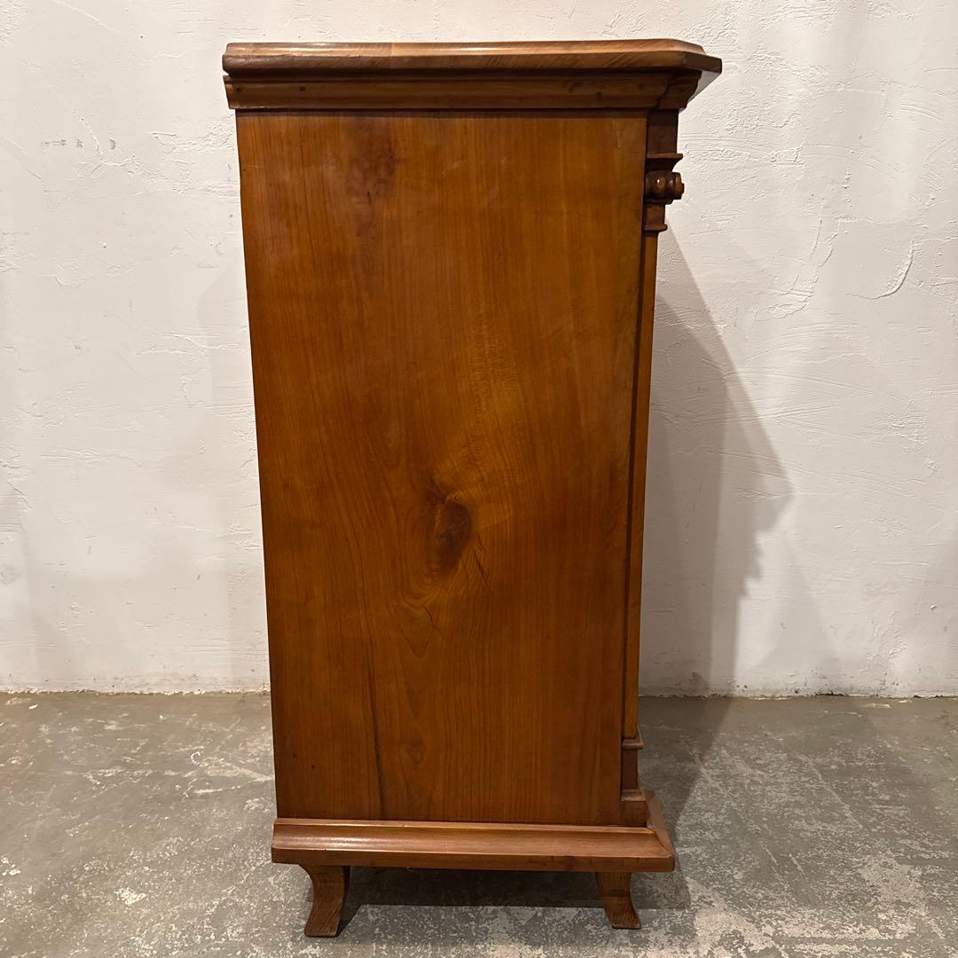 年末年始saleヴィンテージ　木製サイドテーブル　引き出し／扉収納付き