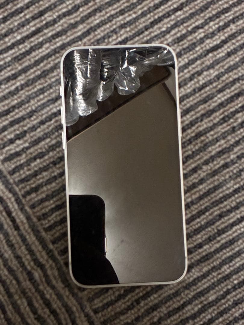 Apple iPhone 12 ホワイト本体