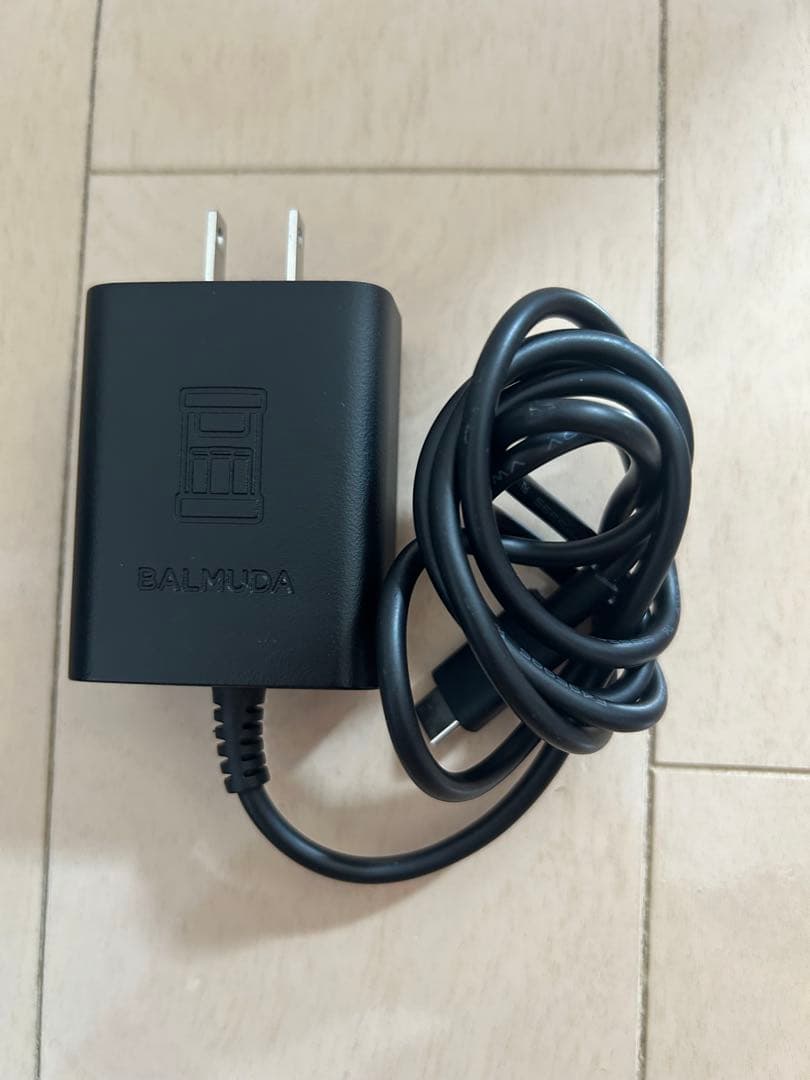 バルミューダ　BALMUDA　M01A-WH ワイヤレススピーカー 白