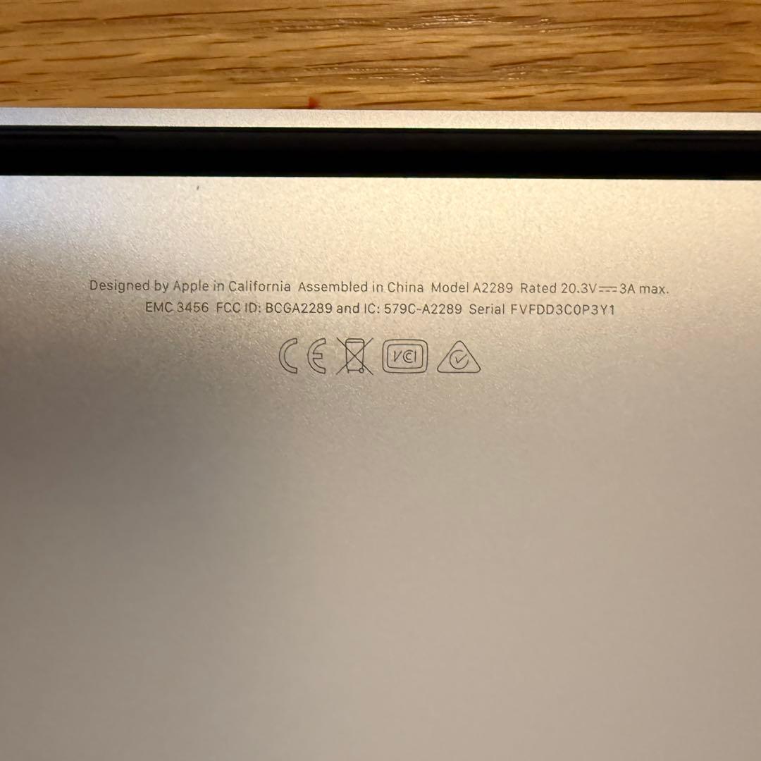 MacBook Pro 本体 充電器付き