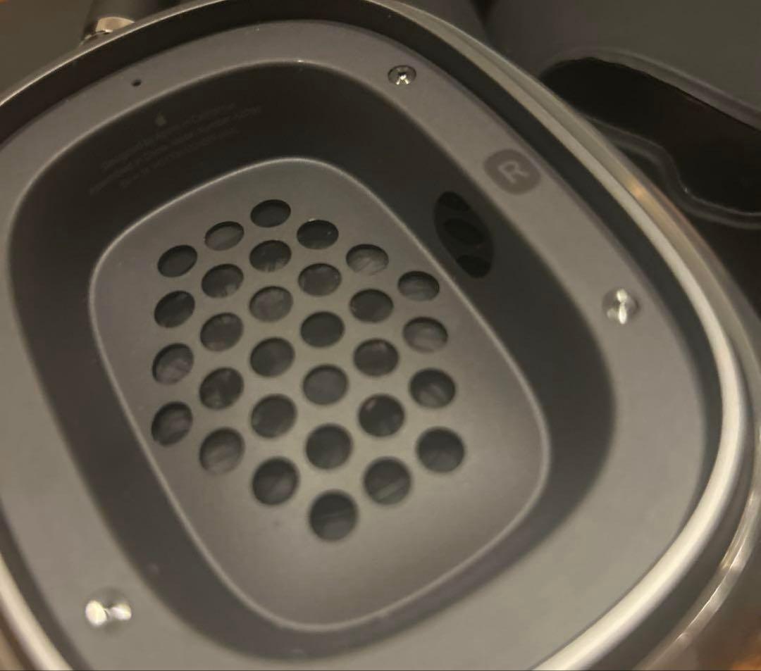 コメント確認してください。返品受け付けません。AirPods MAX ブラック