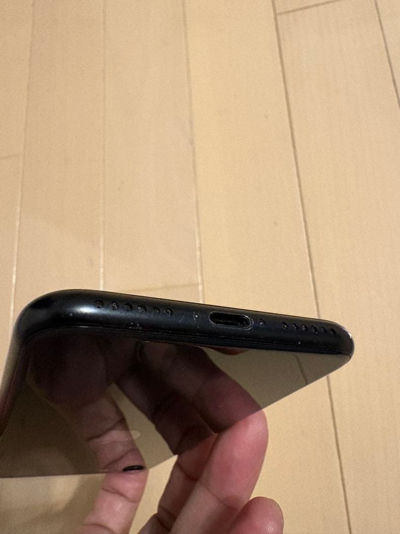 Apple iPhone se(第二世代)ブラック 本体 64GB