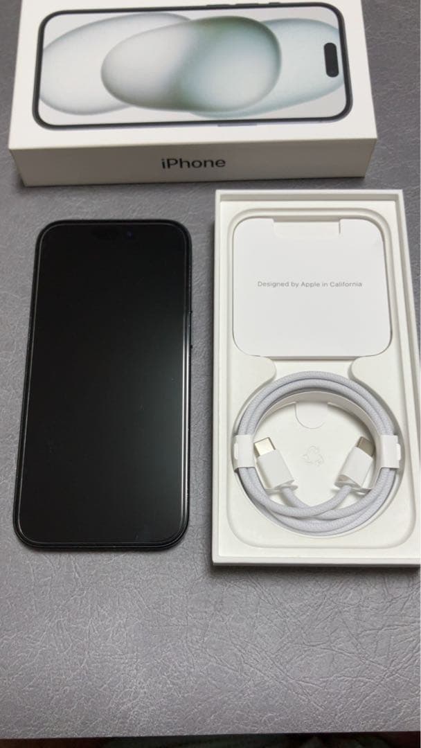 Apple iPhone 15 ブラック 本体（128GB）